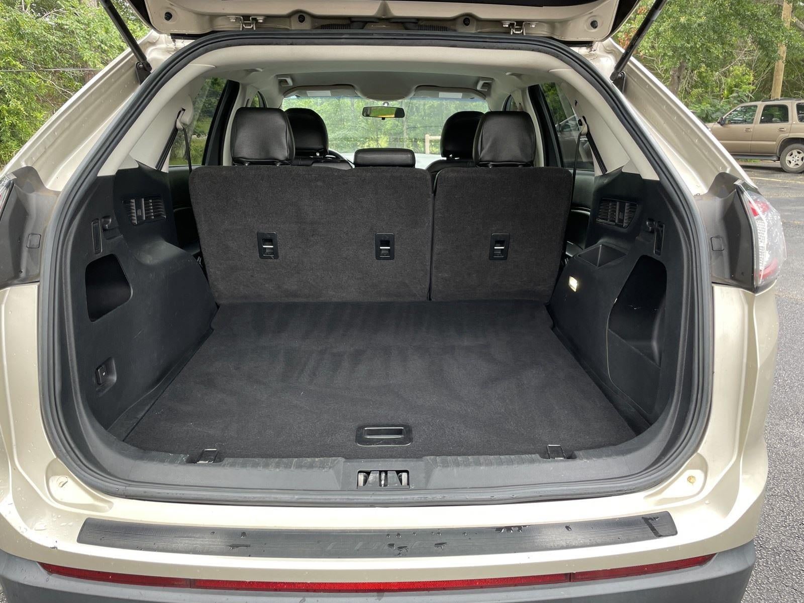 Used 2017 Ford Edge SE w/ Cargo Accessory Package FWD image 43