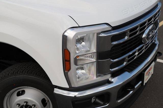 New 2026 Ford F350 XL image 2