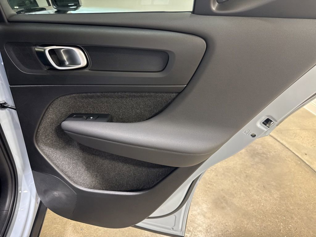 Used 2026 Volvo XC40 B5 Plus w/ Protection Package Premier AWD/4WD image 23
