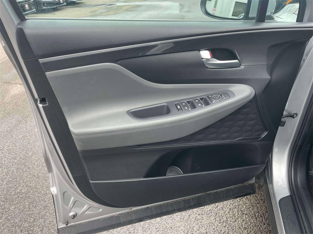 Used 2023 Hyundai Santa Fe SE image 16