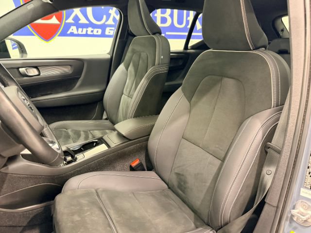 Used 2022 Volvo XC40 P8 Recharge Plus AWD/4WD image 18