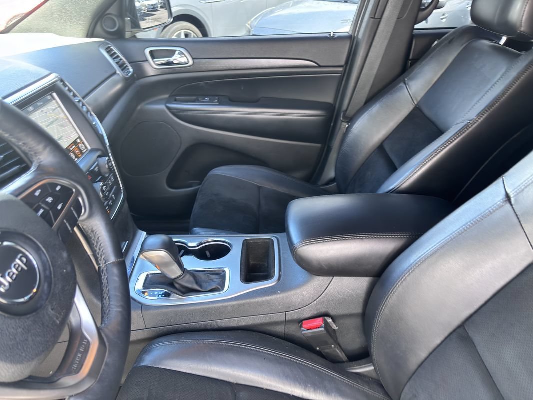 Used 2018 Jeep Grand Cherokee Altitude AWD/4WD image 28