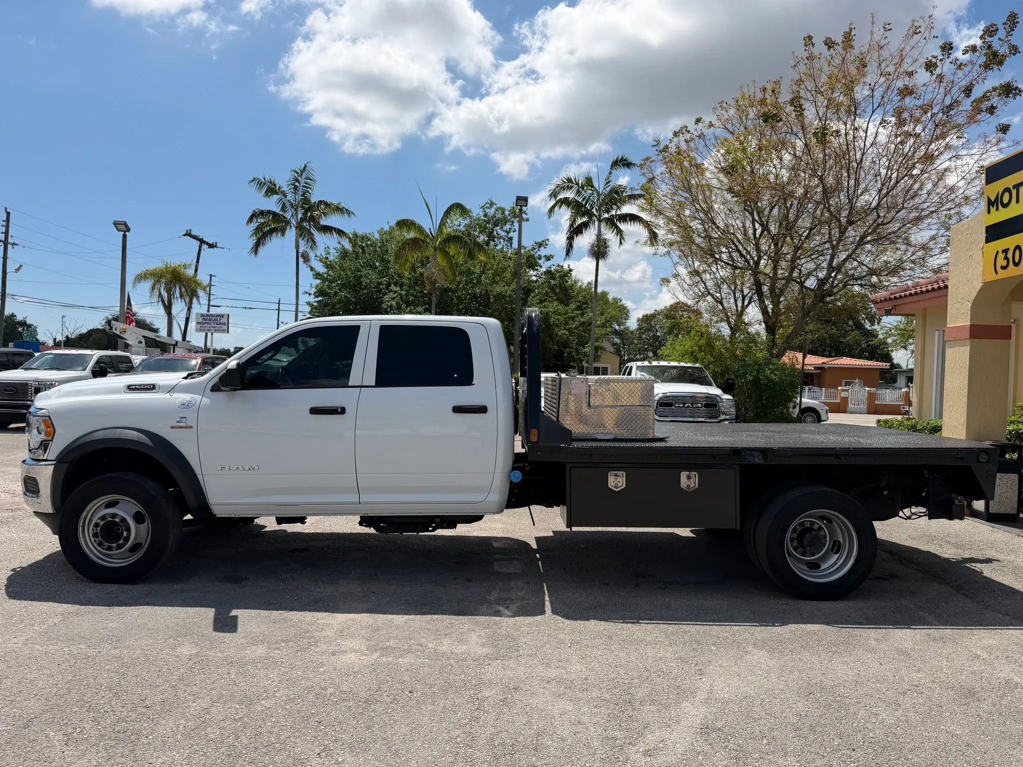 Used 2020 RAM 4500 Tradesman w/ Chrome Appearance Group AWD/4WD image 2