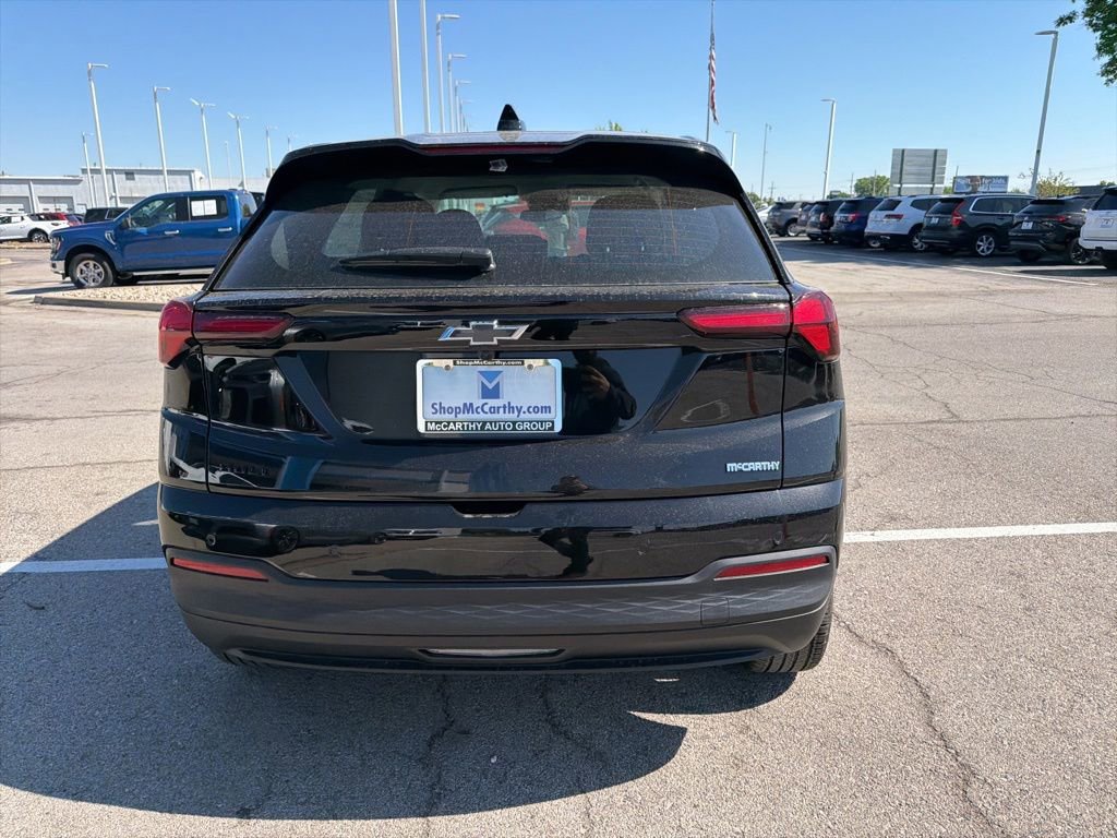 New 2027 Chevrolet Bolt LT w/ Comfort Package FWD image 4