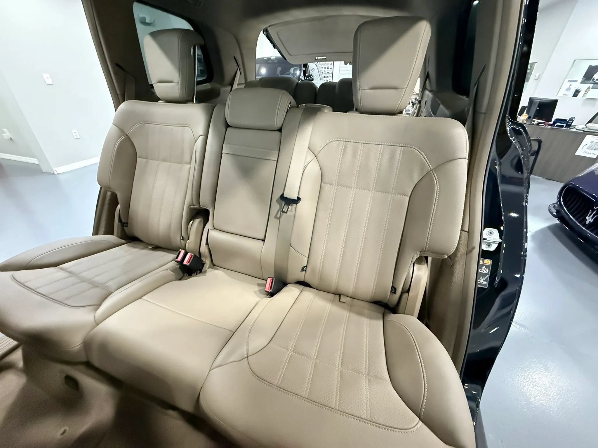 Used 2014 Mercedes-Benz GL 450 4MATIC image 12