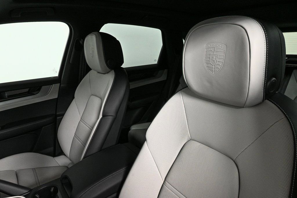 New 2026 Porsche Cayenne image 5