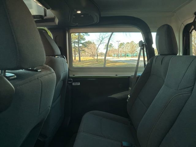 Used 2025 Jeep Wrangler Sport image 21