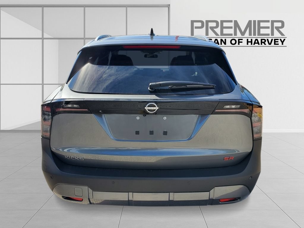 Used 2026 Nissan Kicks SR FWD image 5