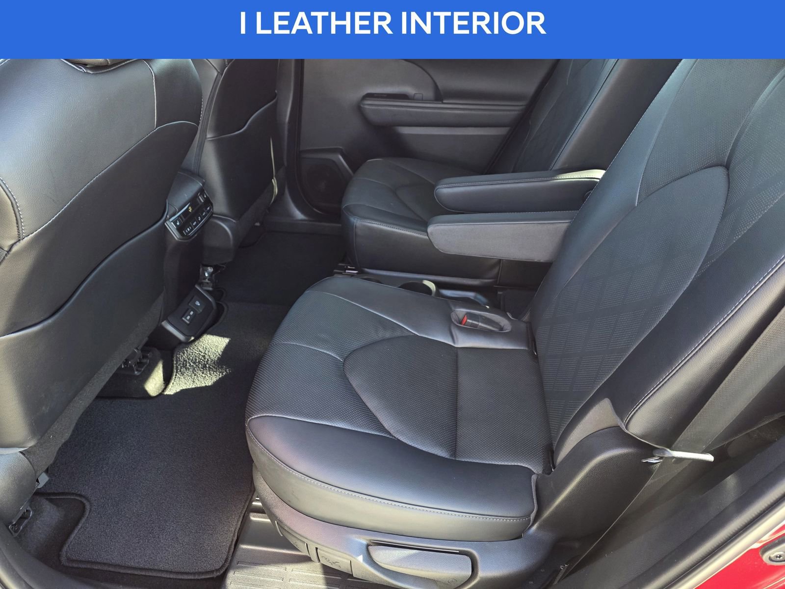 Used 2023 Toyota Highlander Platinum image 17