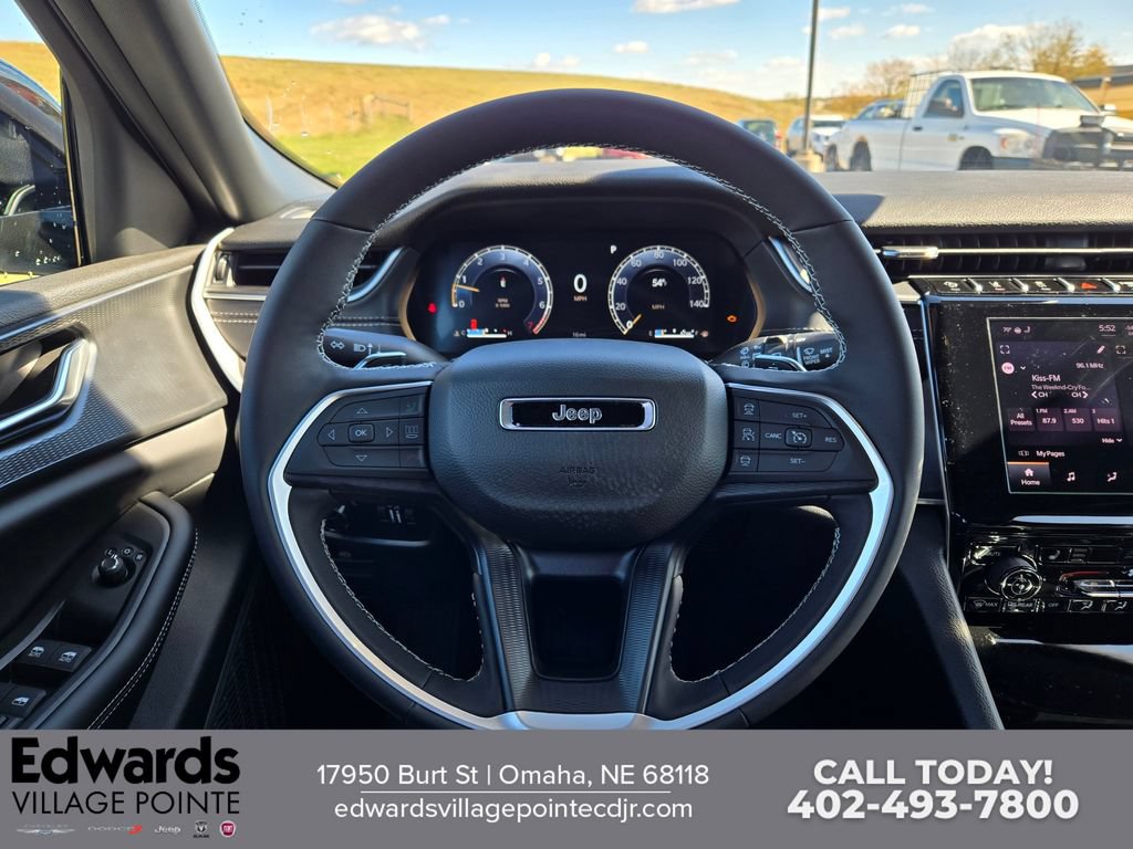 New 2025 Jeep Grand Cherokee Altitude AWD/4WD image 17