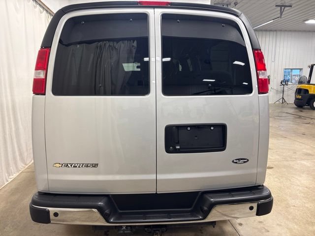 Used 2025 Chevrolet Express 2500 LT w/ LT Preferred Equipment Group RWD image 5