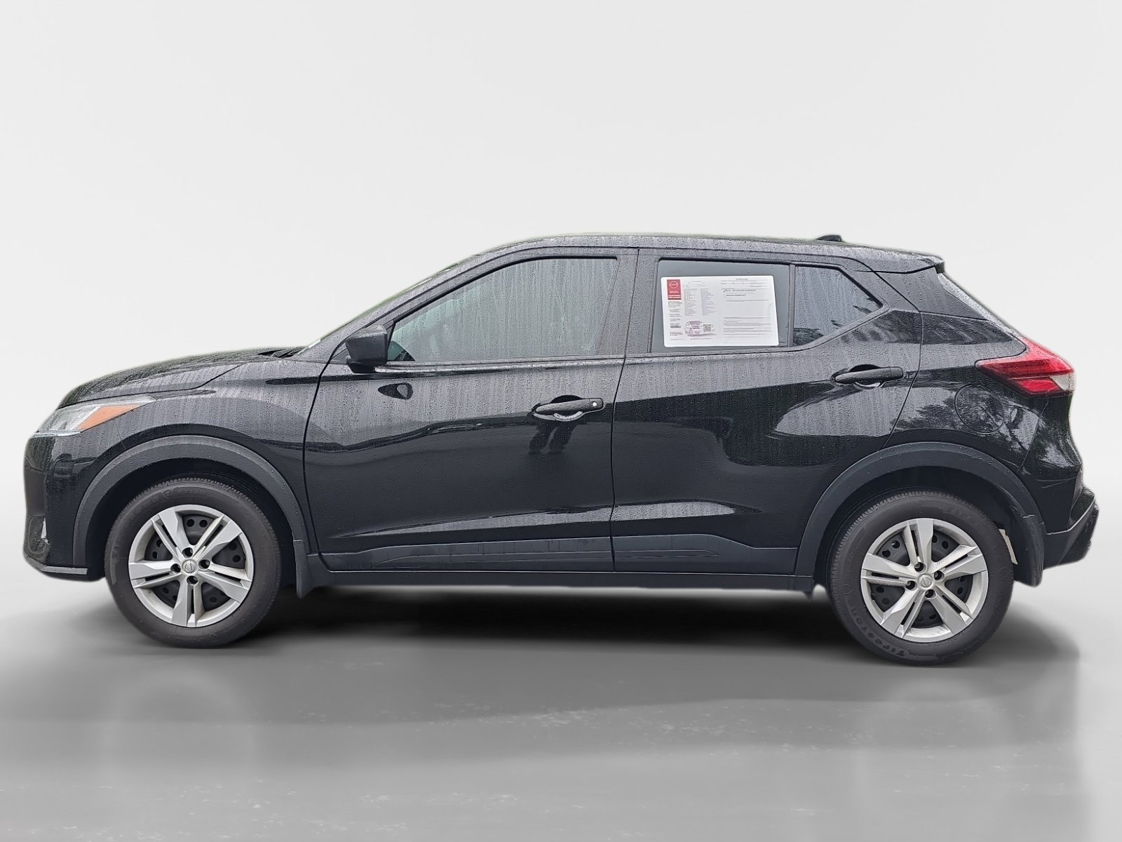Certified 2025 Nissan Kicks Play S FWD image 2
