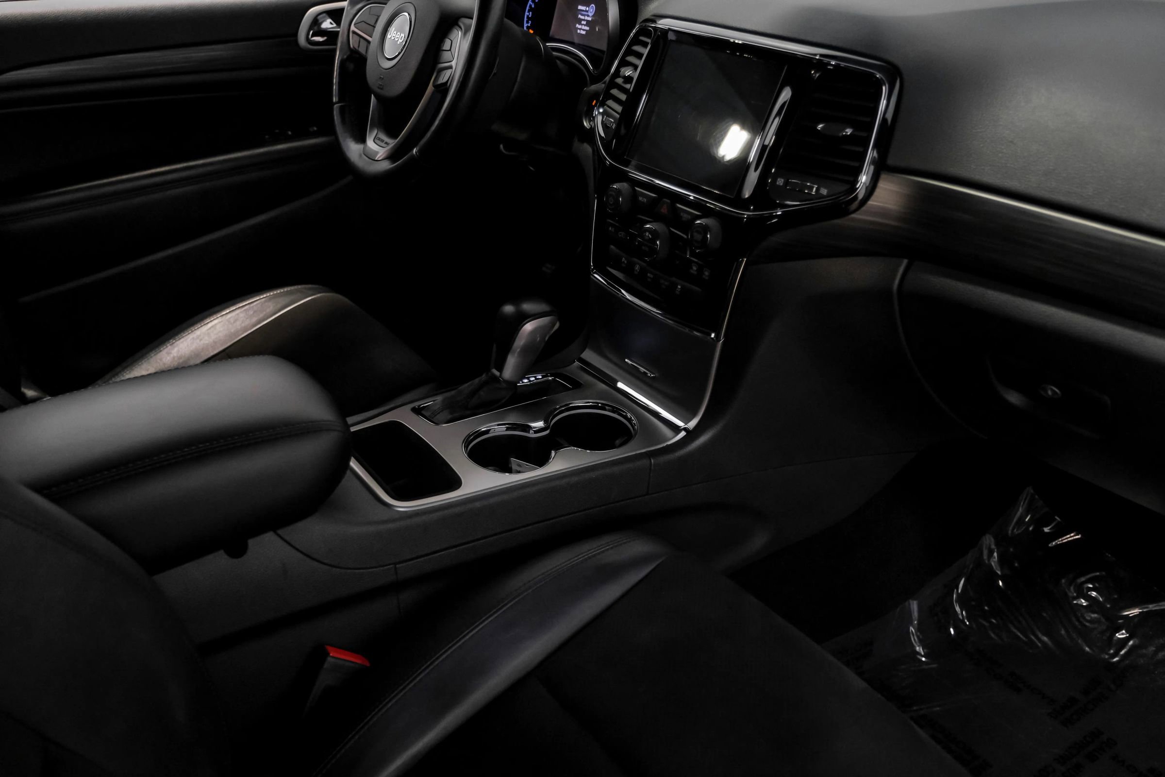 Used 2021 Jeep Grand Cherokee Laredo X RWD image 19