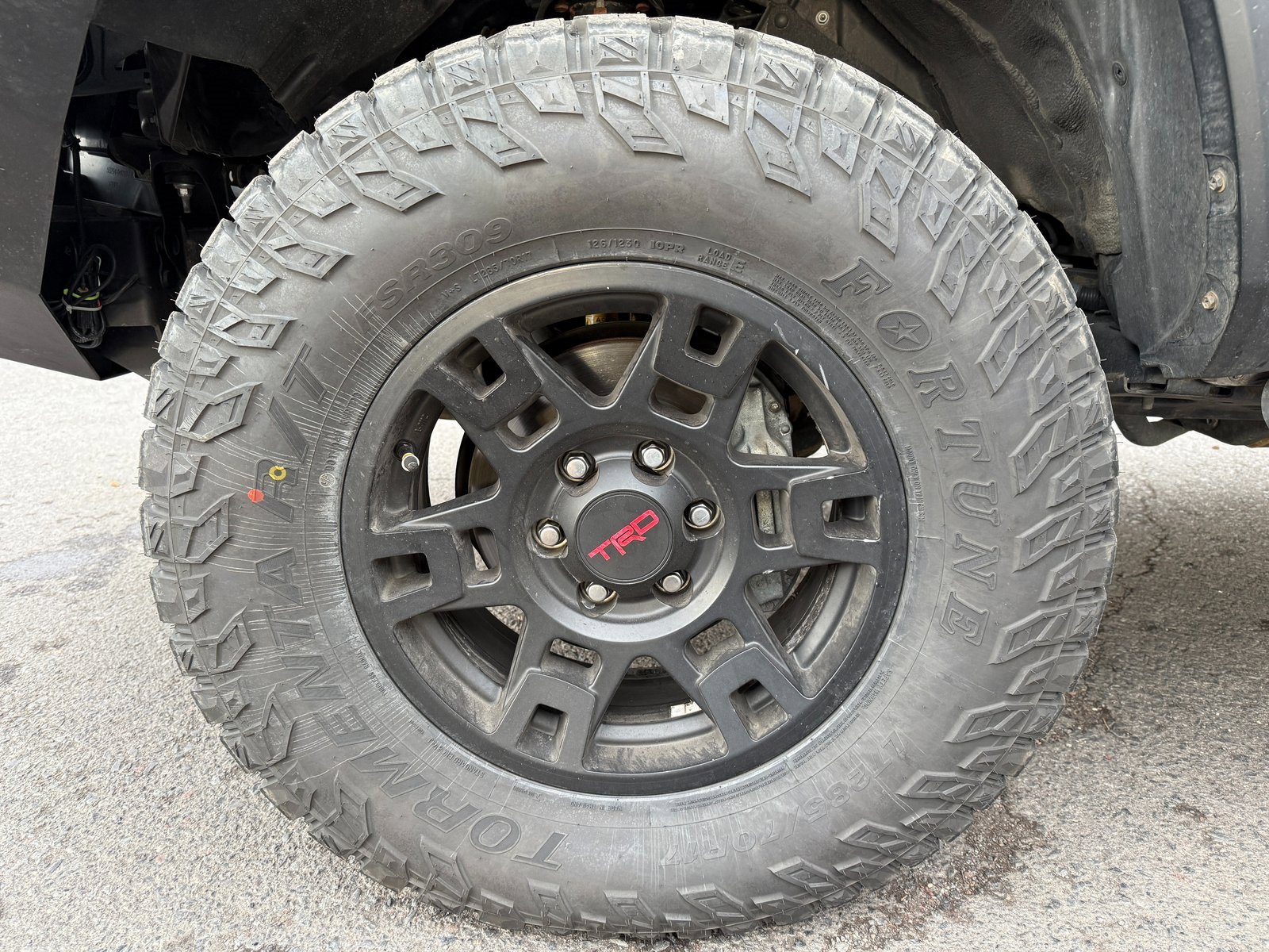 Used 2018 Toyota Tacoma TRD Off-Road image 18