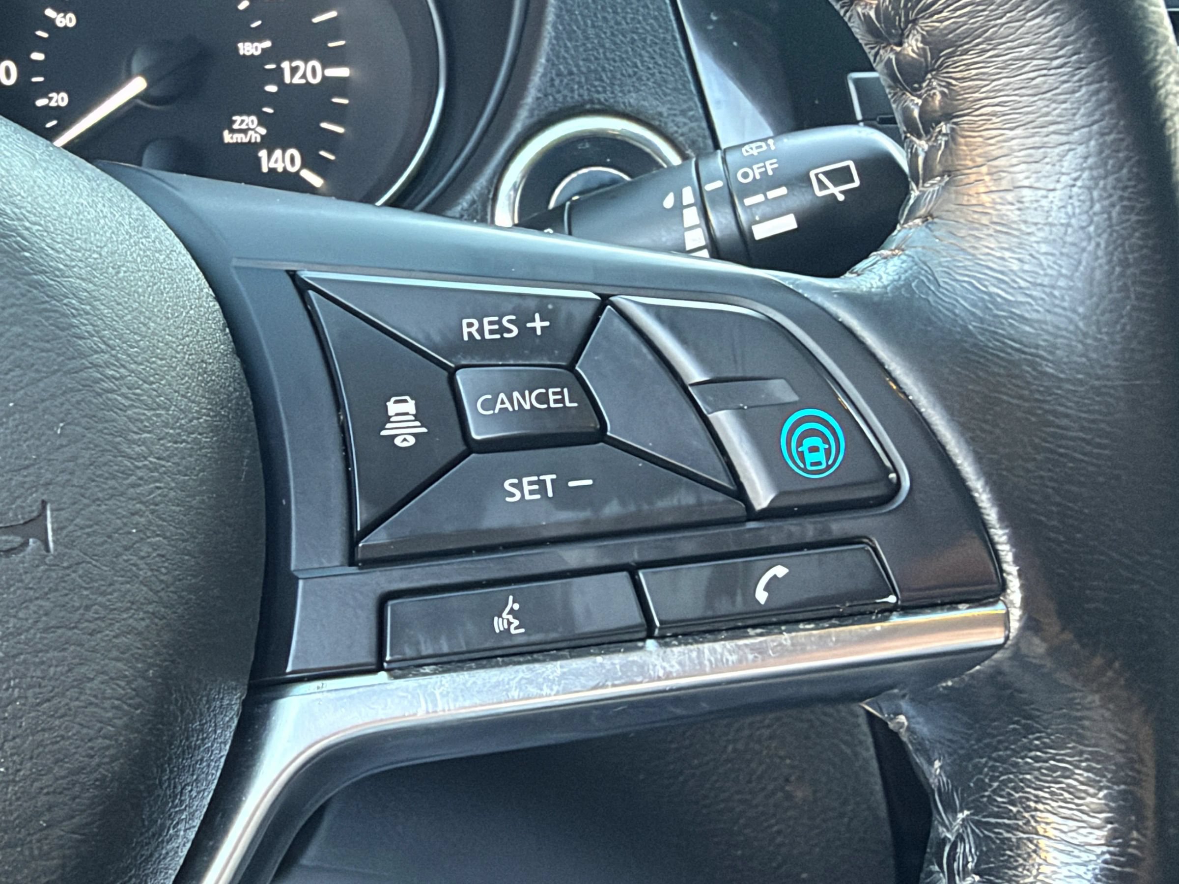 Used 2019 Nissan Rogue SV w/ Premium Package AWD/4WD image 9