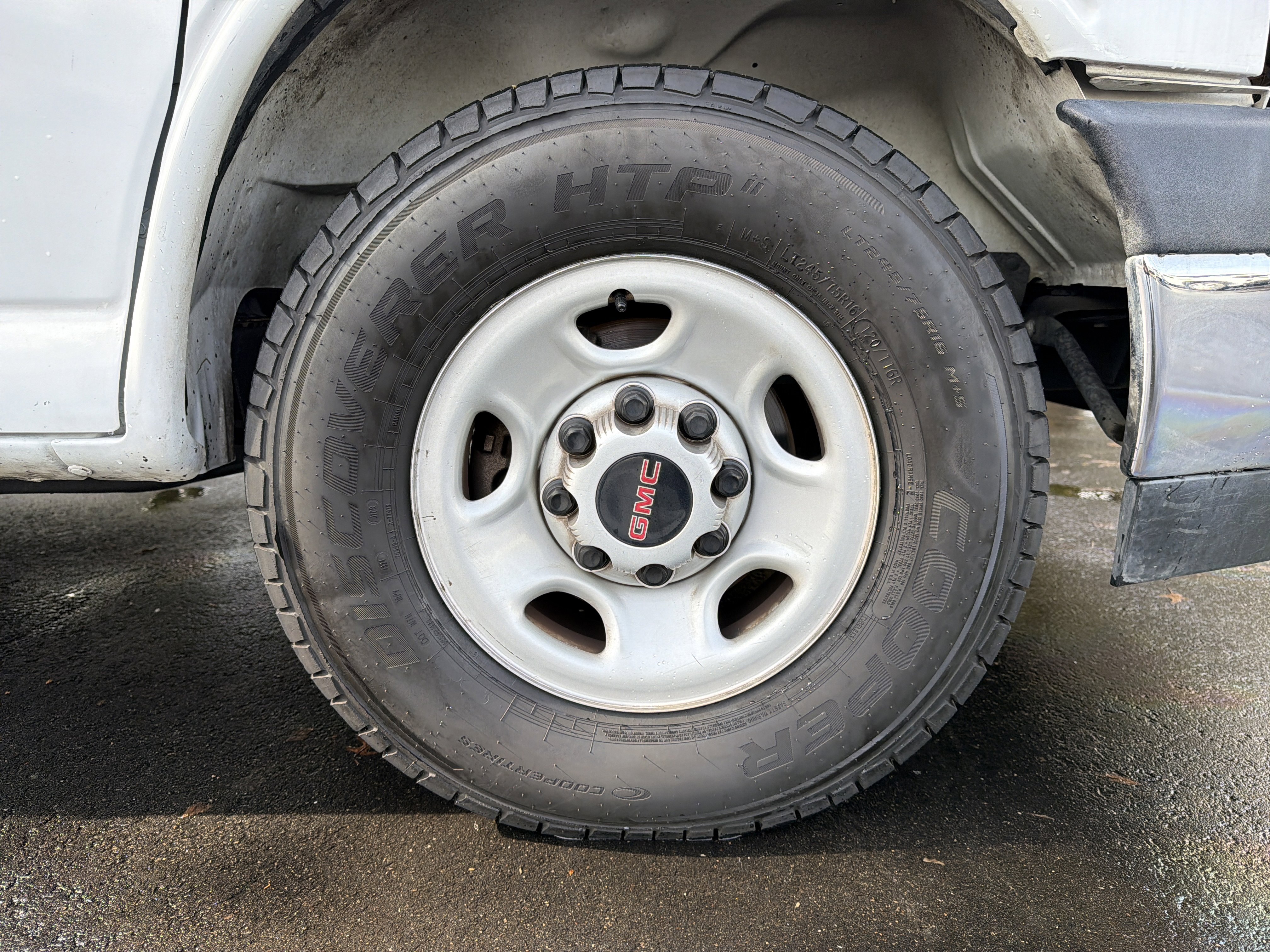 Used 2021 GMC Savana 2500 w/ Driver Convenience Package image 13