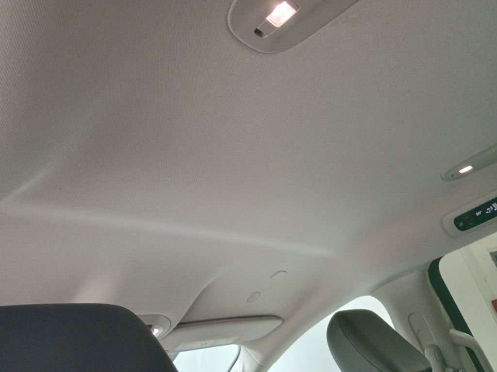 Used 2023 Chrysler Pacifica Touring-L image 23