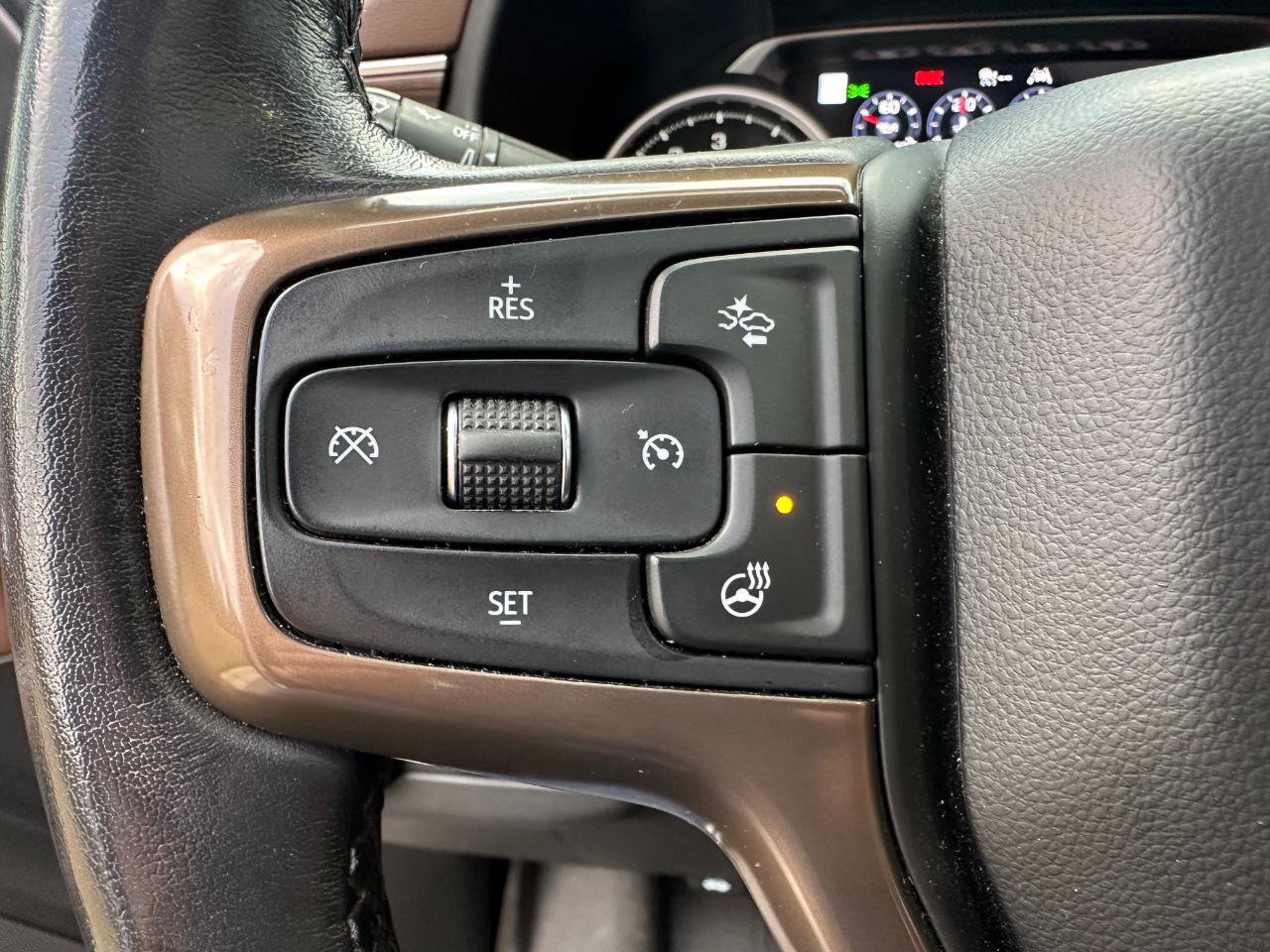 Used 2021 Chevrolet Suburban High Country RWD image 46