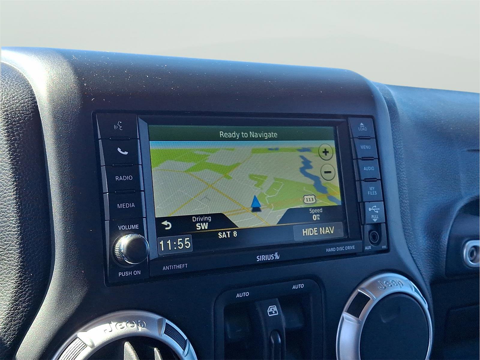 Used 2015 Jeep Wrangler Unlimited Rubicon w/ Connectivity Group image 17