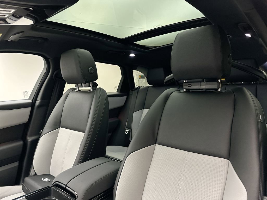 New 2026 Land Rover Range Rover Velar Dynamic SE image 9