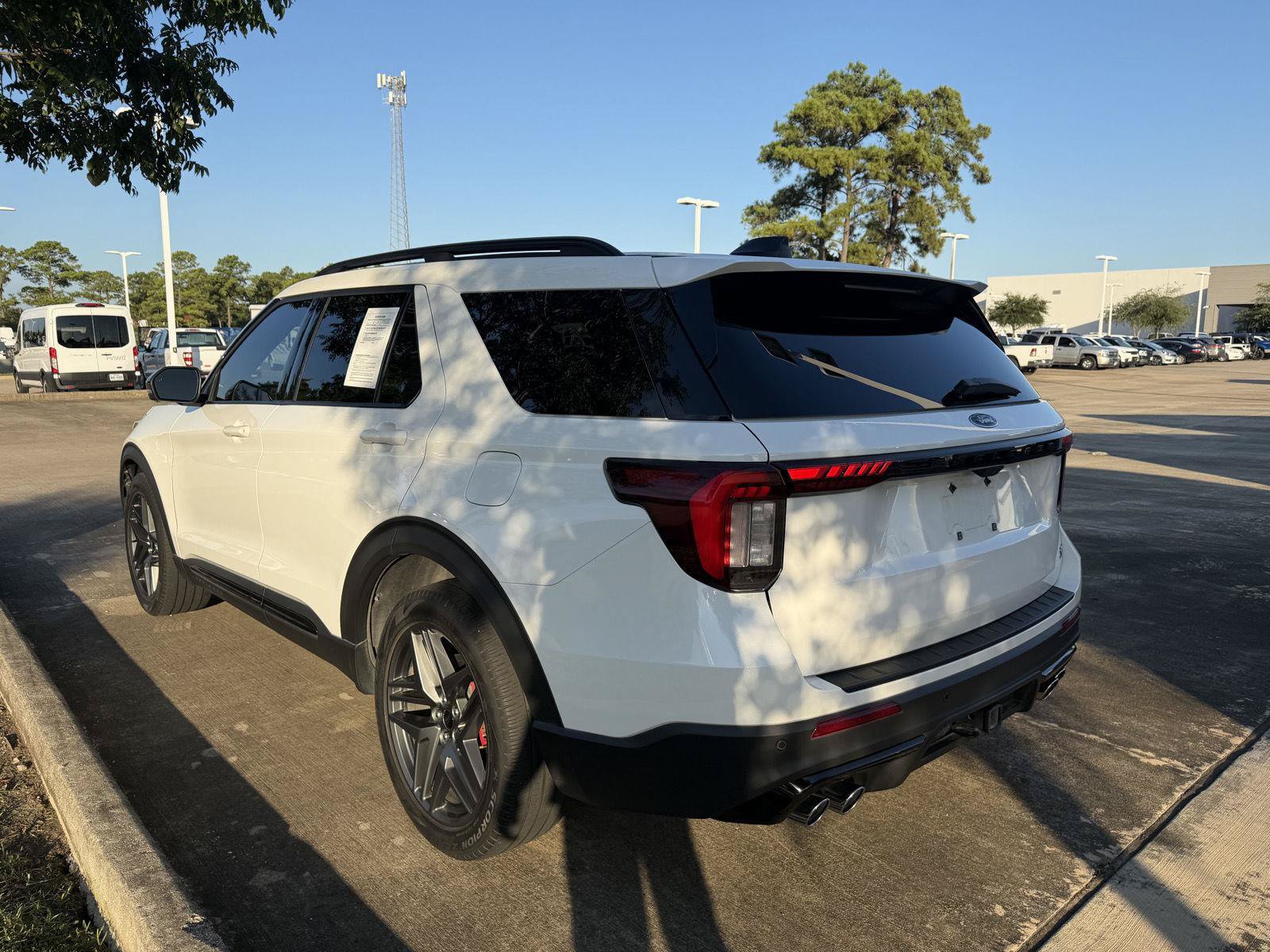 Used 2025 Ford Explorer ST AWD/4WD image 20