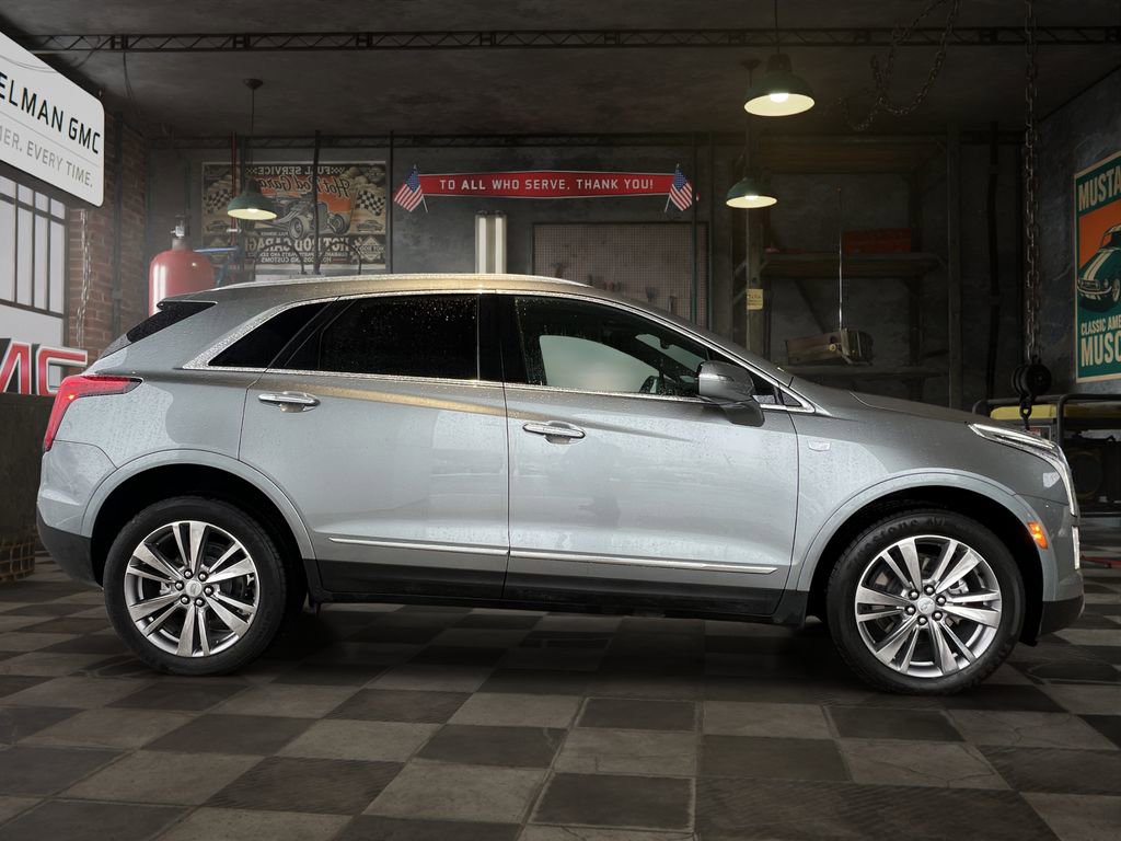 Certified 2025 Cadillac XT5 Premium Luxury image 8