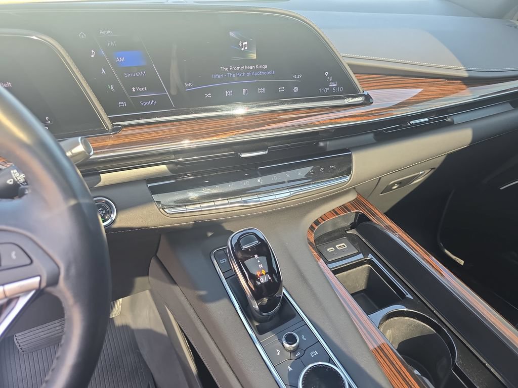 Used 2023 Cadillac Escalade Premium Luxury AWD/4WD image 21