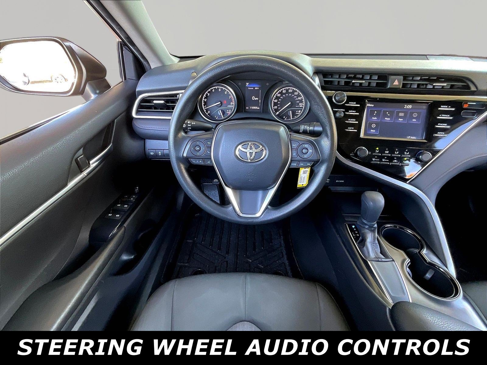 Used 2018 Toyota Camry LE FWD image 8