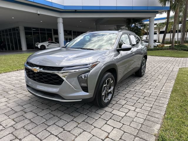 Used 2024 Chevrolet Trax LT FWD image 21