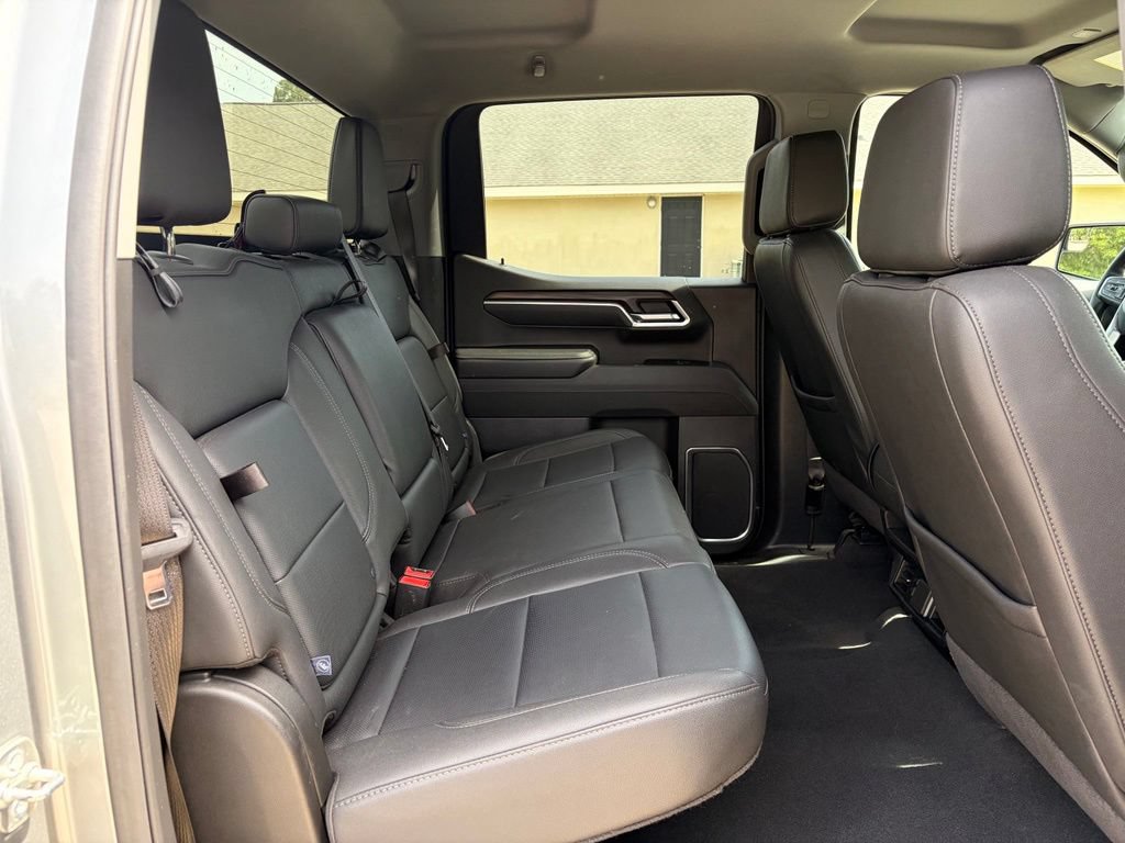 Used 2025 GMC Sierra 1500 SLT AWD/4WD image 22