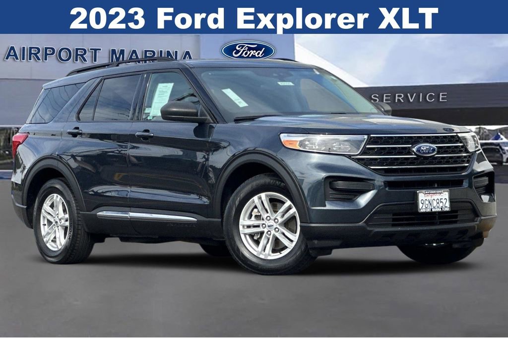 Certified 2023 Ford Explorer XLT image 2