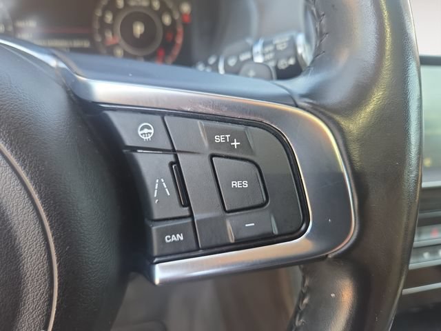 Used 2019 Jaguar F-PACE Portfolio AWD/4WD image 22