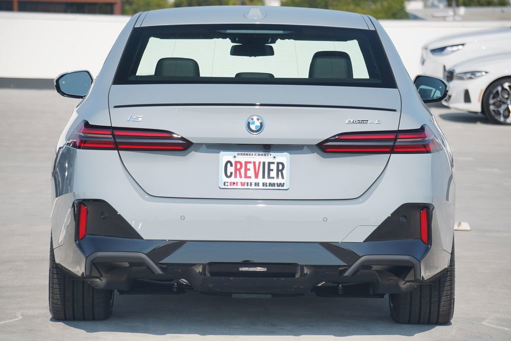 Used 2026 BMW i5 eDrive40 w/ M Sport Package image 6