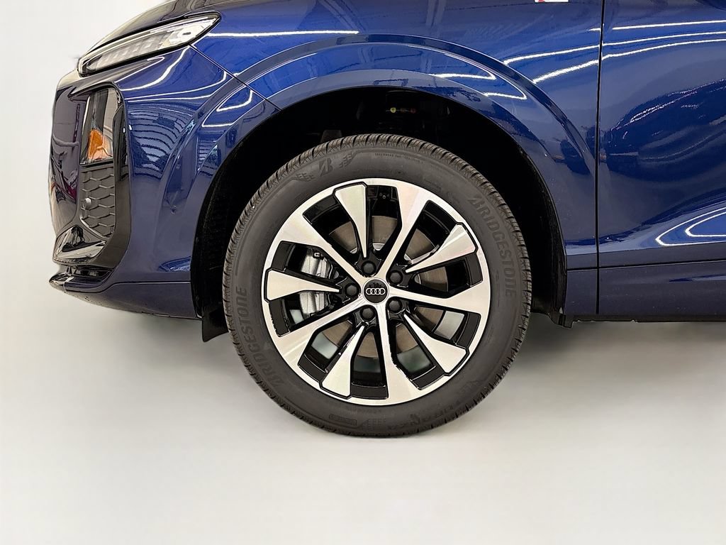 New 2026 Audi Q3 quattro 2.0T AWD/4WD image 24