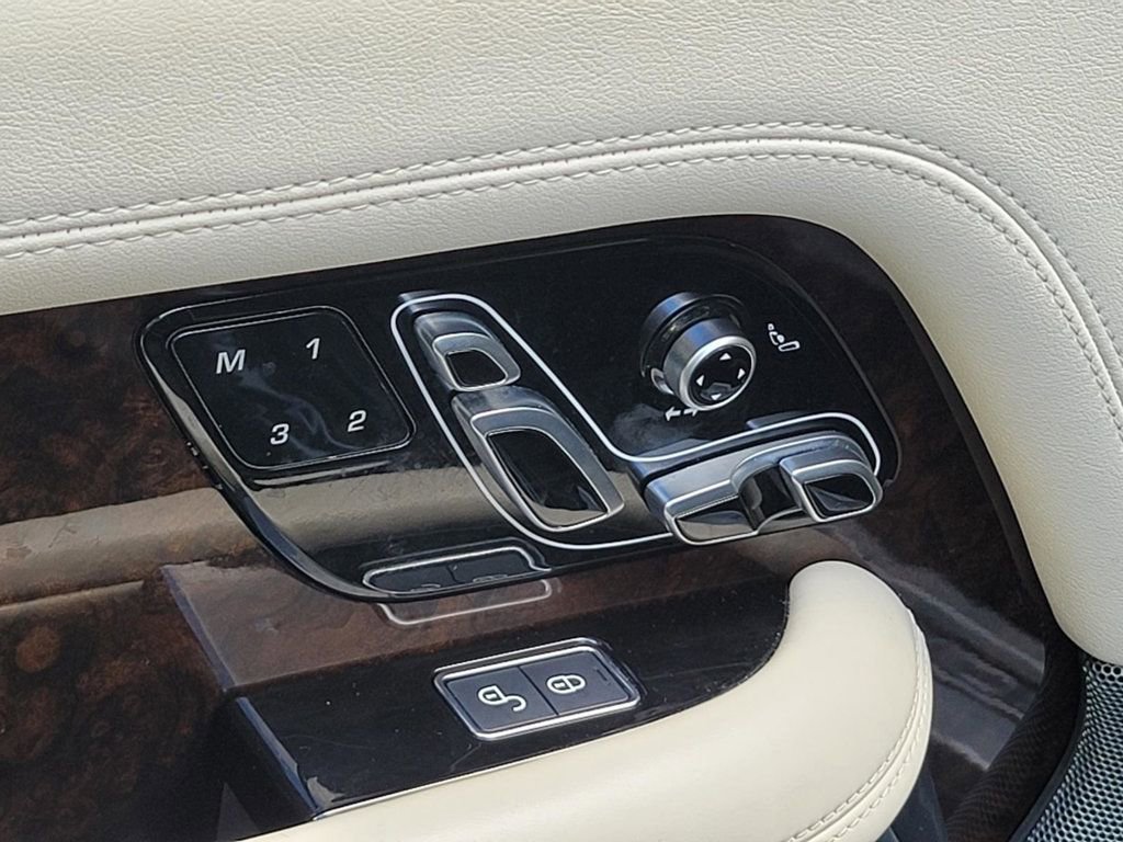 Used 2020 Land Rover Range Rover Long Wheelbase HSE image 47