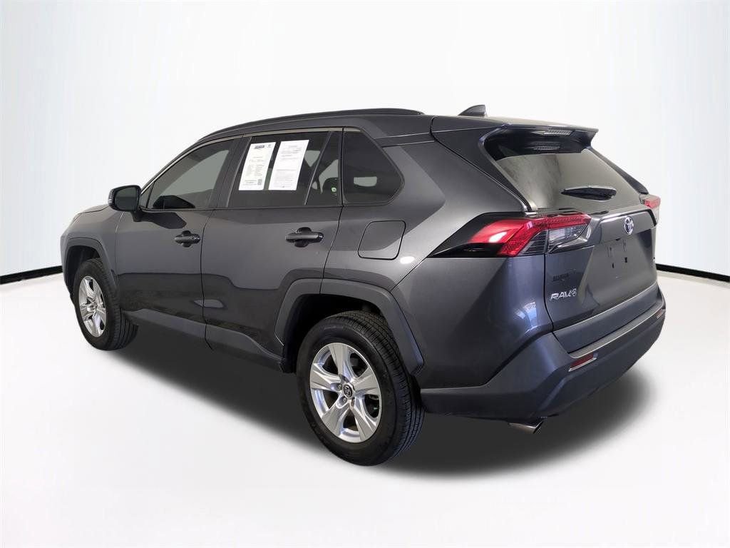 Used 2021 Toyota RAV4 XLE image 7