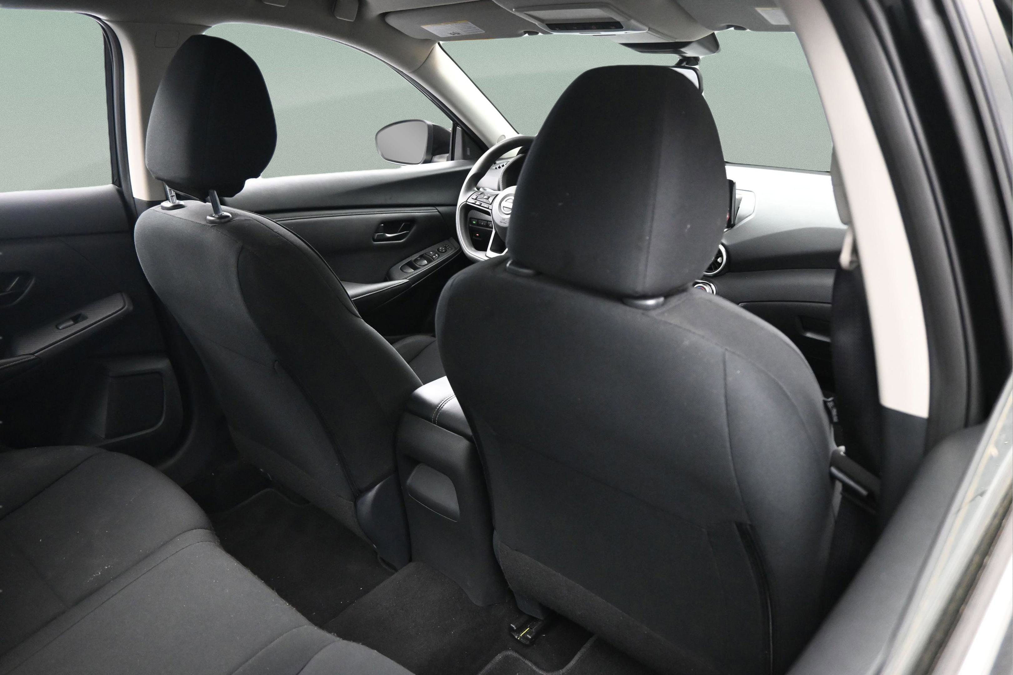 Used 2025 Nissan Sentra S FWD image 39