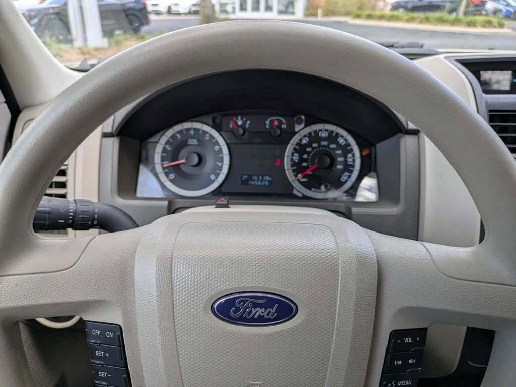 Used 2010 Ford Escape XLS image 39