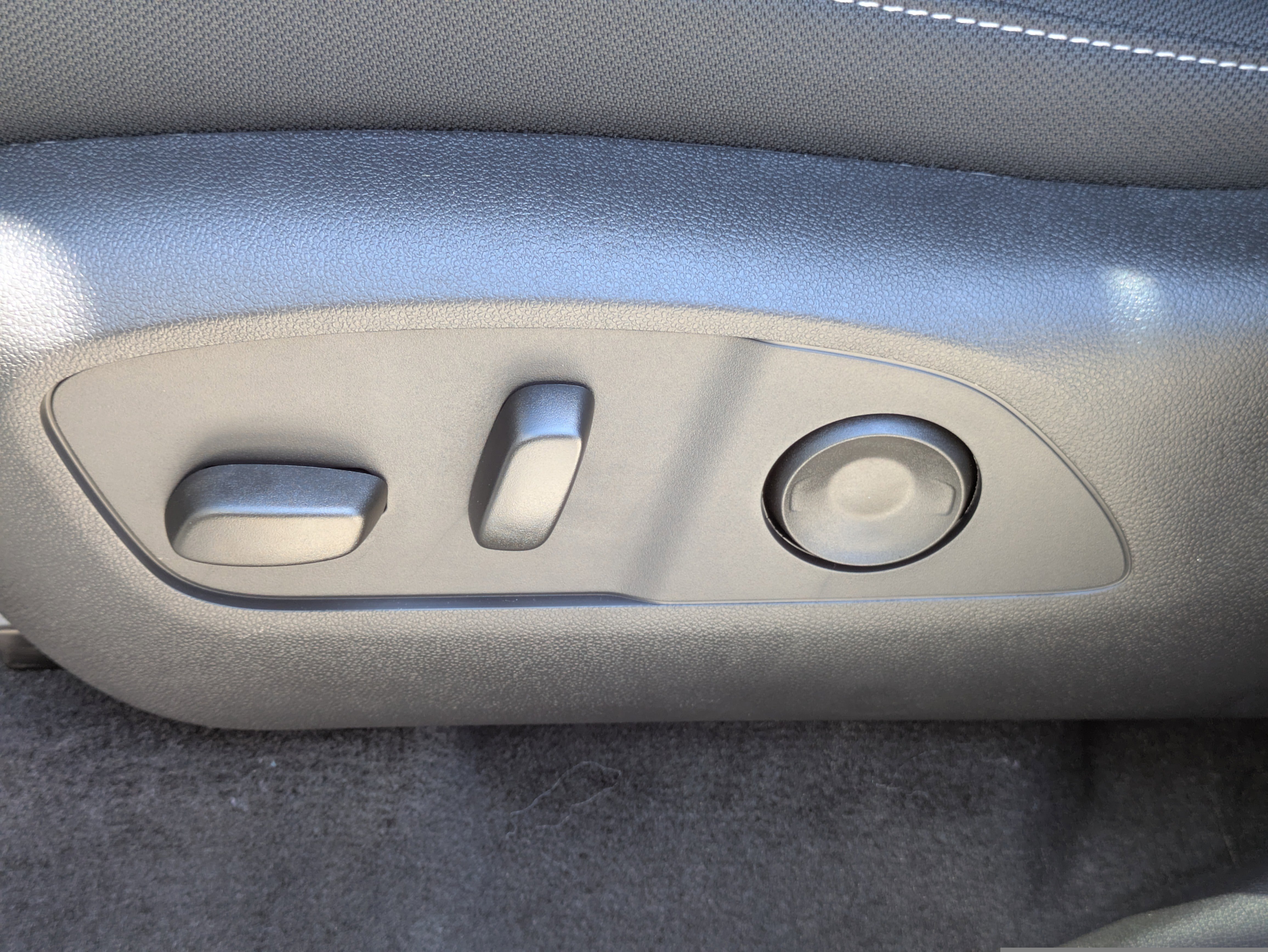 New 2026 Chevrolet Traverse LT image 14