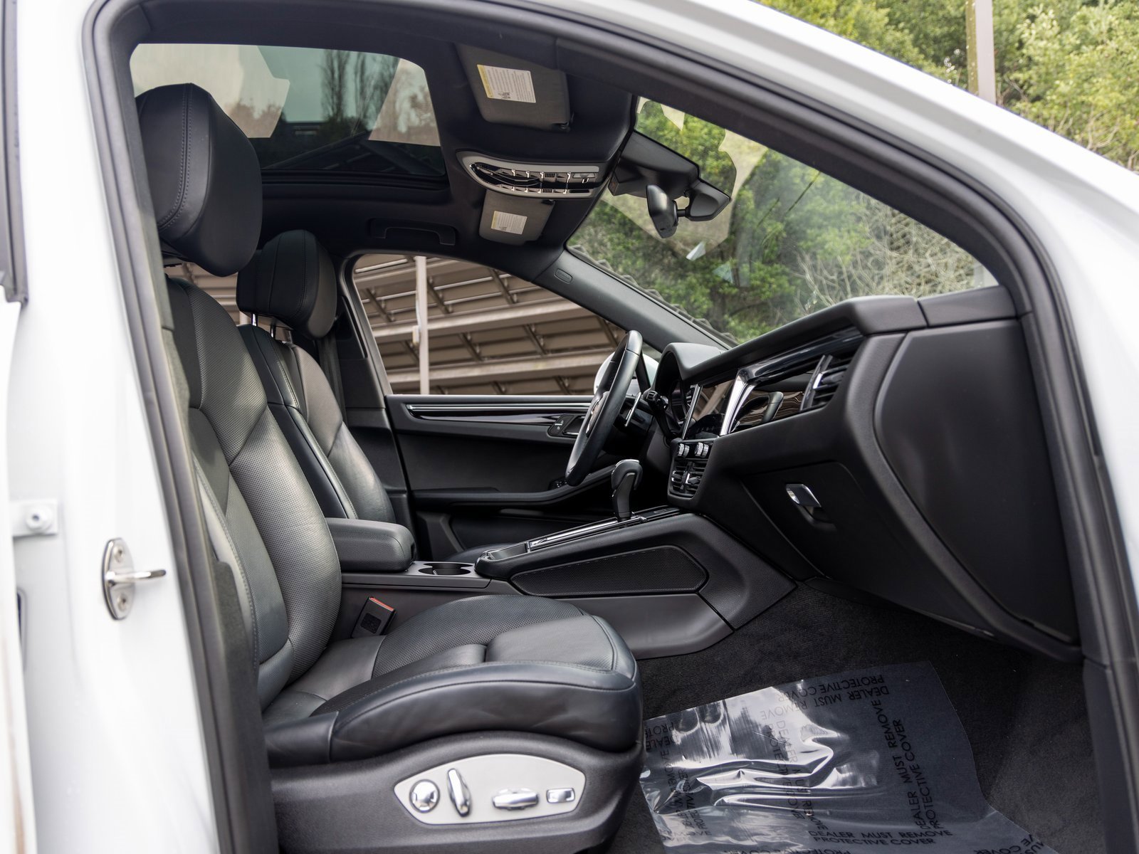 Certified 2023 Porsche Macan image 54