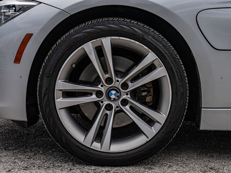 Used 2018 BMW 330e RWD image 32