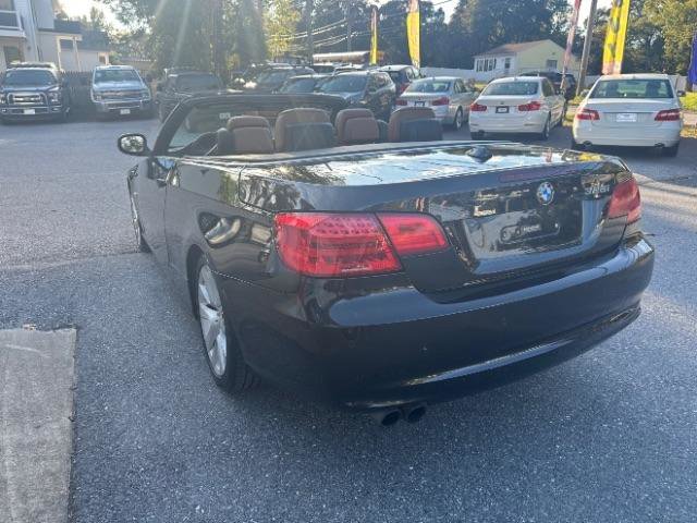 Used 2013 BMW 328i Convertible RWD image 3