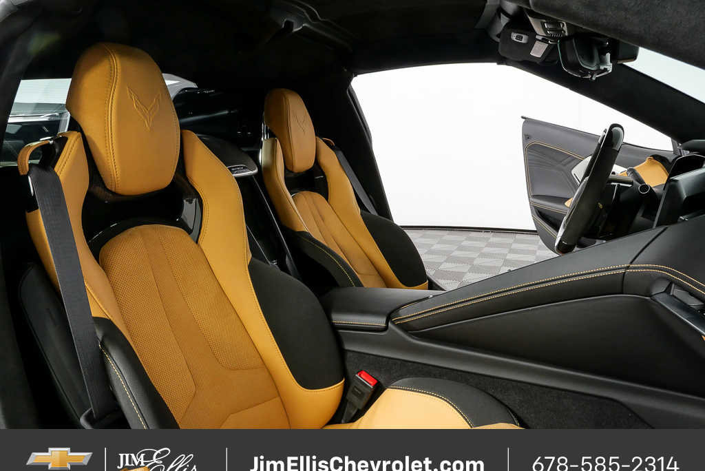 Used 2024 Chevrolet Corvette Z06 w/ Z07 Performance Package image 18