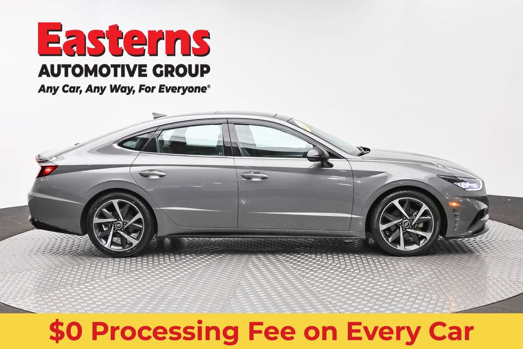 Used 2023 Hyundai Sonata SEL Plus w/ Preferred Accessory Package FWD image 4
