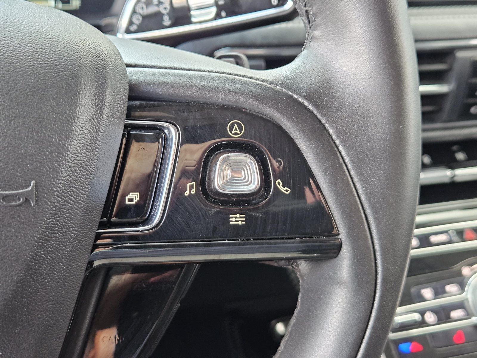 Used 2021 Lincoln Corsair Reserve FWD image 25