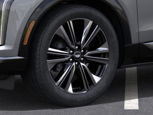 New 2026 Cadillac Optiq Luxury 2 image 9