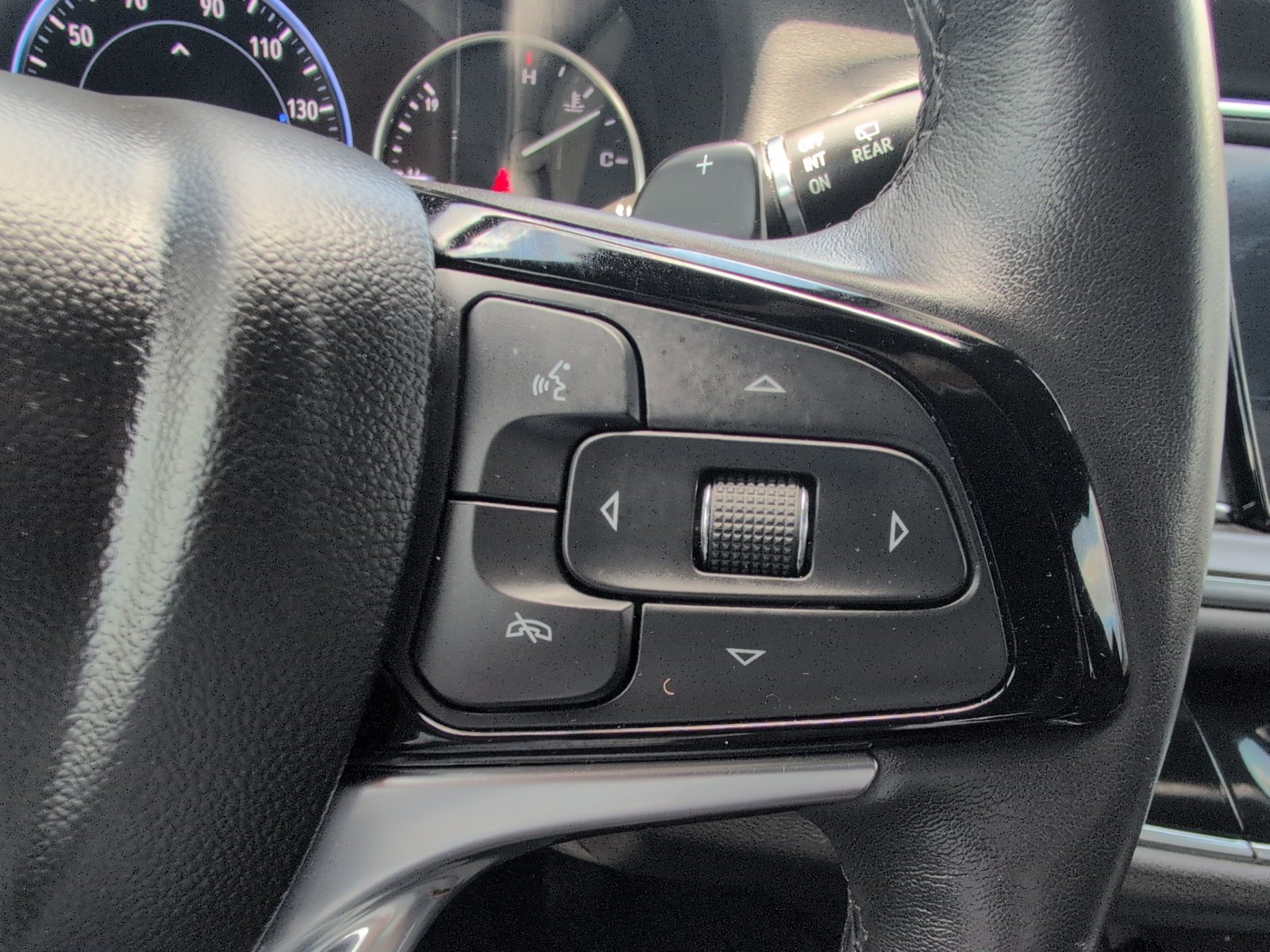 Used 2023 Buick Enclave Avenir w/ Trailering Package, 5000 lbs. FWD image 31