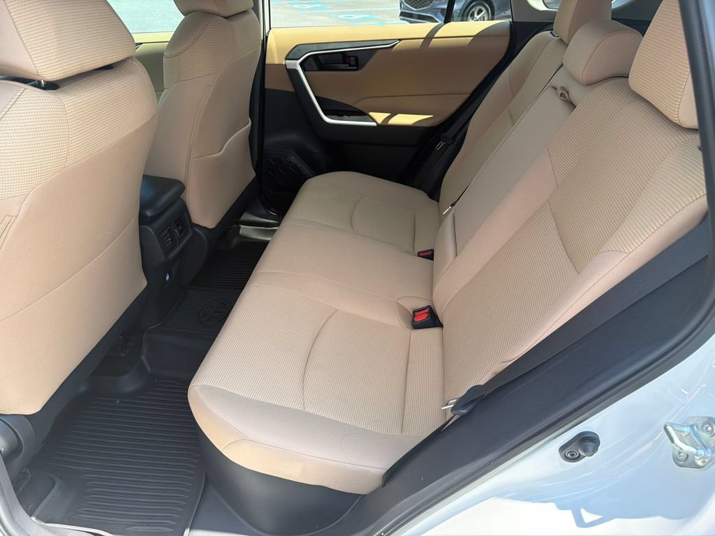 Used 2024 Toyota RAV4 LE AWD/4WD image 22