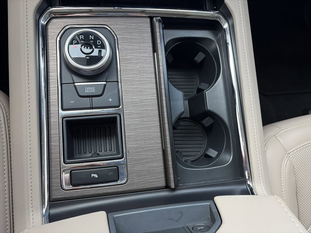 Used 2024 Ford Expedition Limited RWD image 28