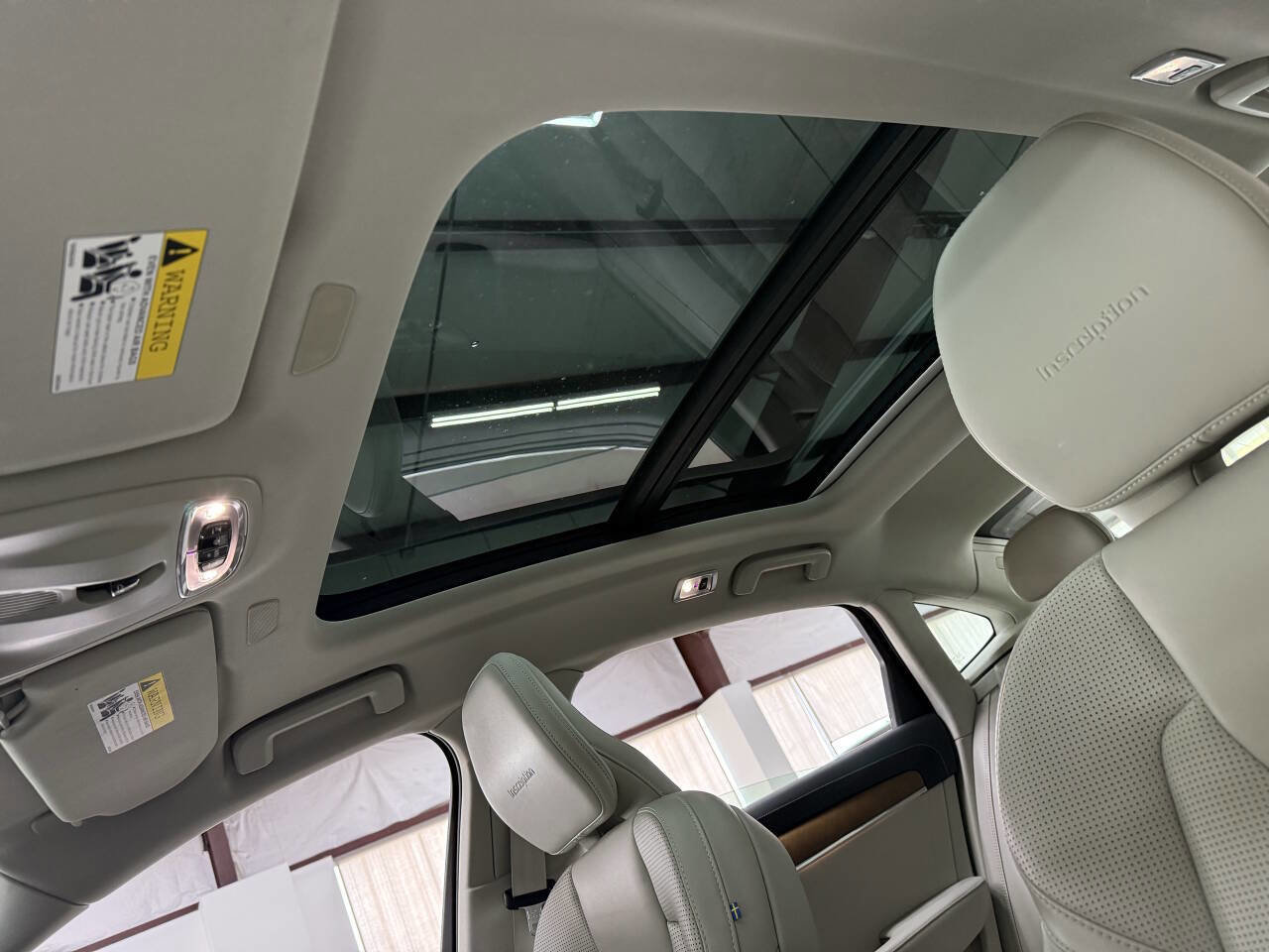 Used 2020 Volvo S90 T6 Inscription image 33